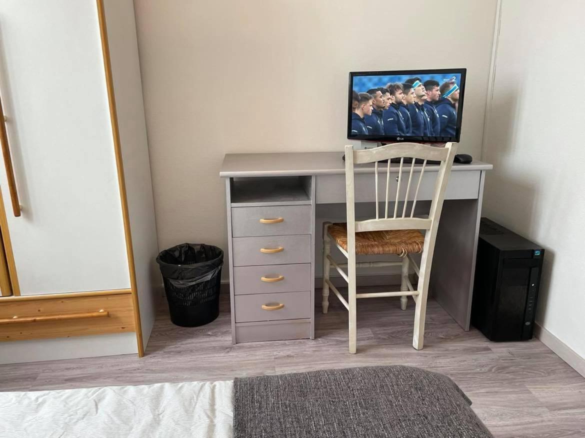 Chambre Chez L'Habitant Pres De Bordeaux Cenon Exterior foto
